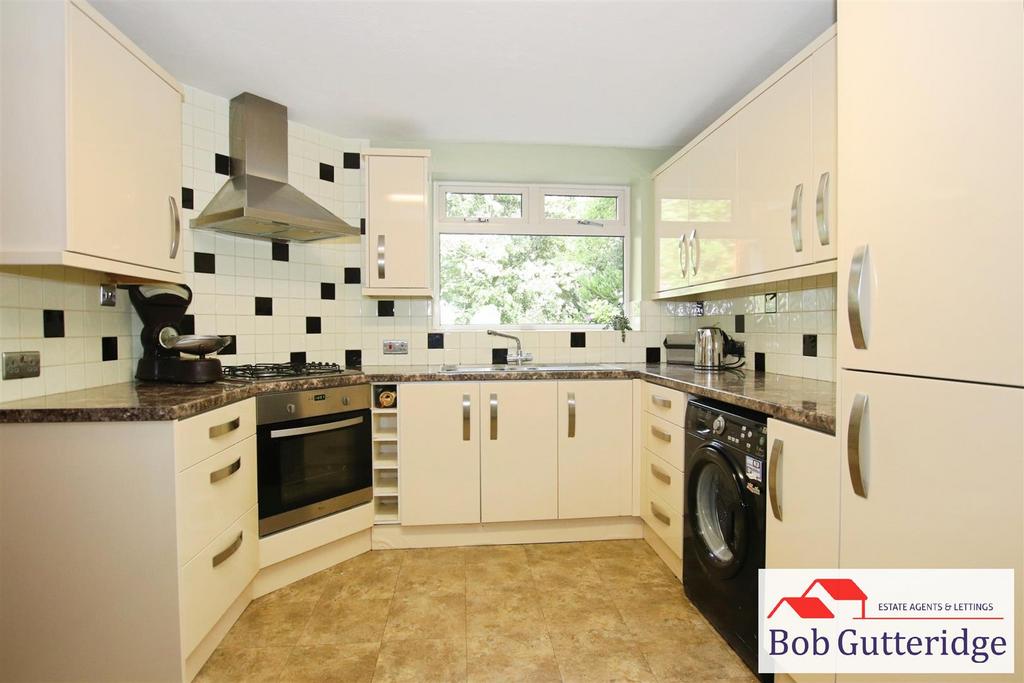 Fitted kitchen / dining room