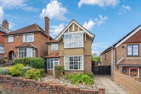 3 bedroom detached house for sale, Lowndes Avenue, Chesham HP5