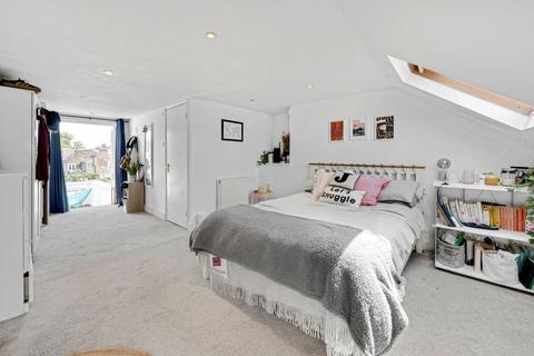 4 bedroom terraced house for sale, Taybridge Road, London SW11