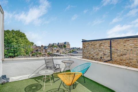 4 bedroom terraced house for sale, Taybridge Road, London SW11
