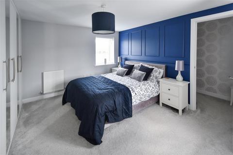 4 bedroom detached house for sale, St. Andrews Way, Stanford-Le-Hope