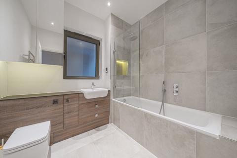 2 bedroom maisonette for sale, Pirbright Road, London, SW18