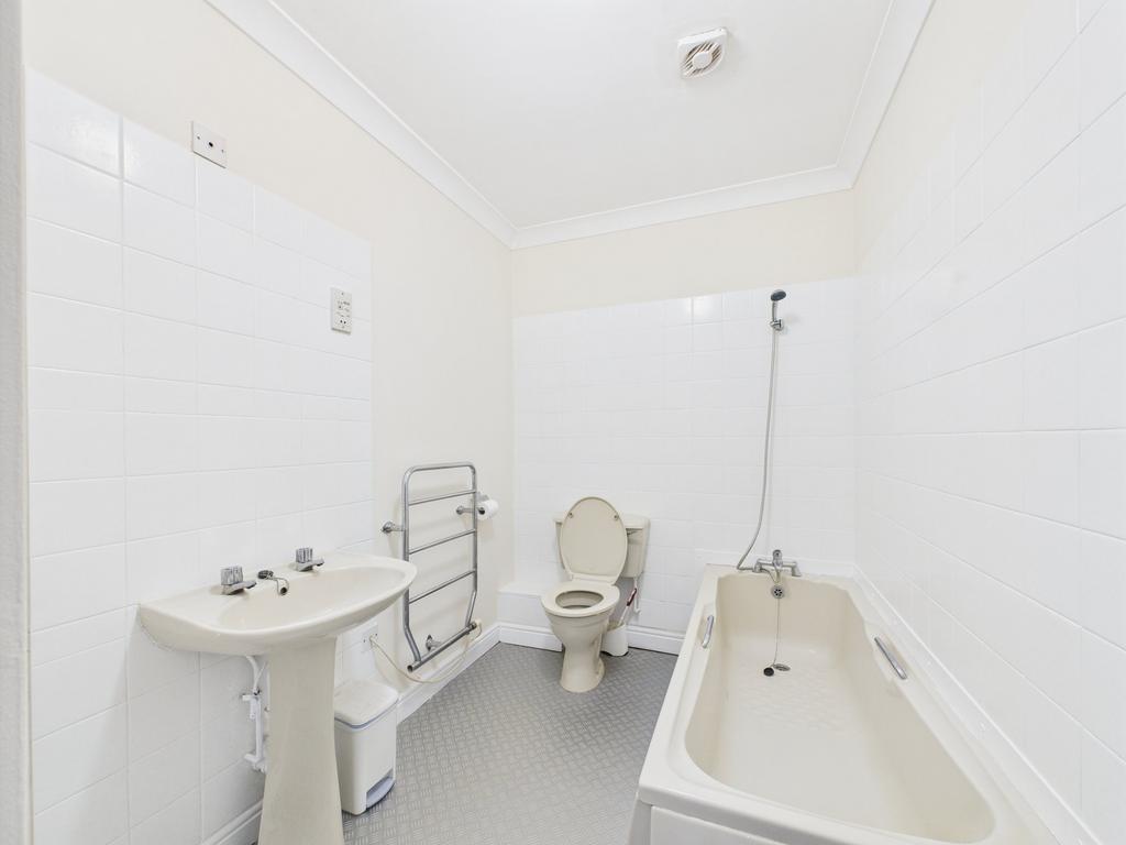 Family bathroom