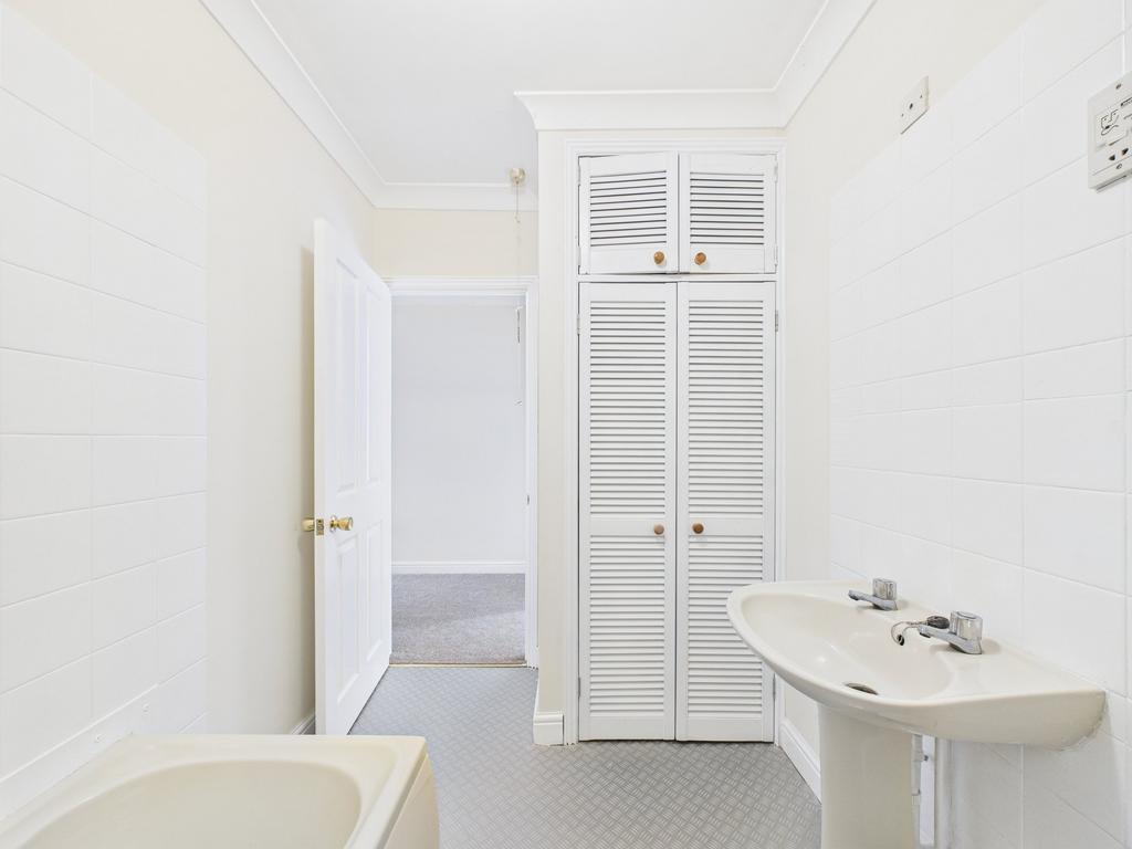 Family bathroom