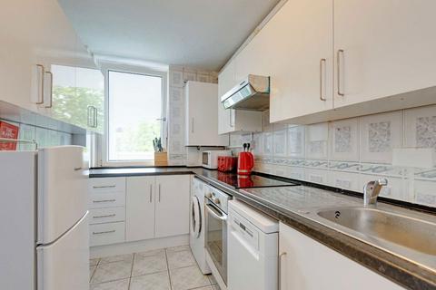4 bedroom flat to rent, St. Luke's Estate, London EC1V