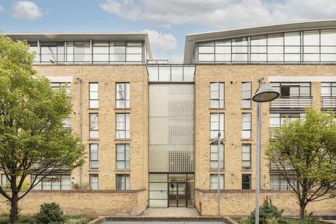 Town Meadow, Brentford TW8