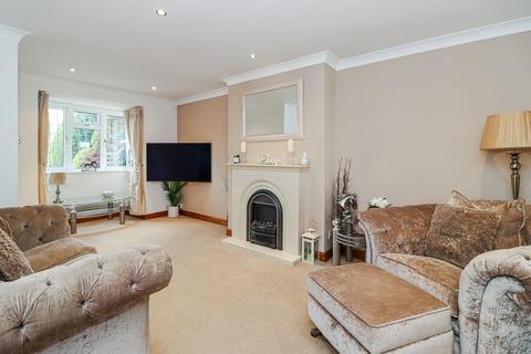 3 bedroom semi-detached house for sale, Croft Meadow, Chipperfield, WD4