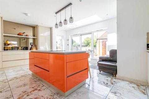 4 bedroom detached bungalow for sale, Rectory Road, Worthing