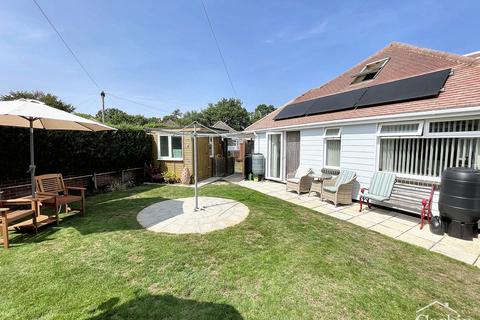 4 bedroom chalet for sale, Strathmore Road, Bournemouth, BH9 3