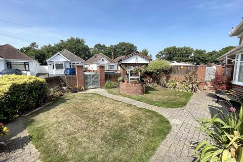 4 bedroom chalet for sale, Strathmore Road, Bournemouth, BH9 3