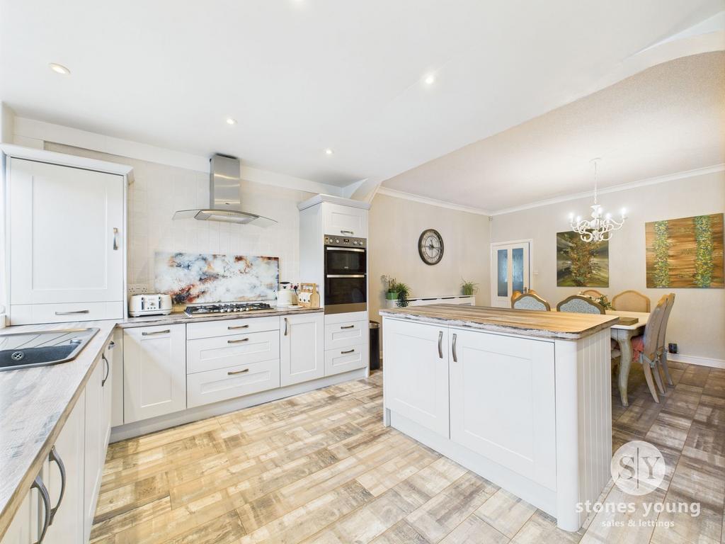 Kitchen / Diner