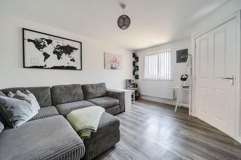 14 Bloxham Close, Basingstoke, RG24 9YS