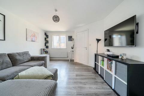 14 Bloxham Close, Basingstoke, RG24 9YS