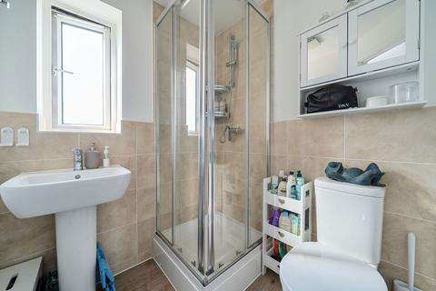 14 Bloxham Close, Basingstoke, RG24 9YS