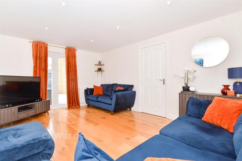Furfield Chase, Boughton Monchelsea, Maidstone, Kent
