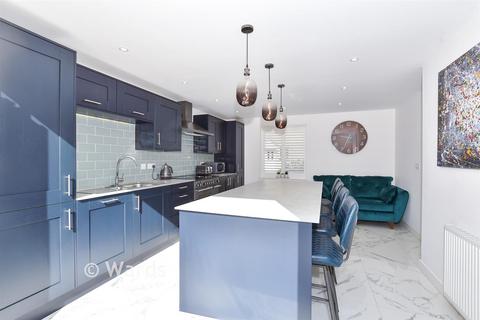 undefined, Furfield Chase, Maidstone ME17