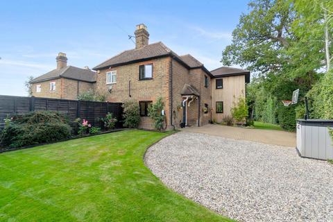 3 bedroom cottage for sale, Farm Cottage, Radlett