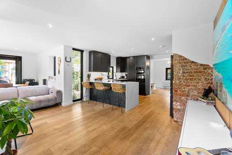 3 bedroom cottage for sale, Farm Cottage, Radlett