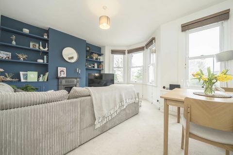 1 bedroom flat for sale, Boston Road, London W7