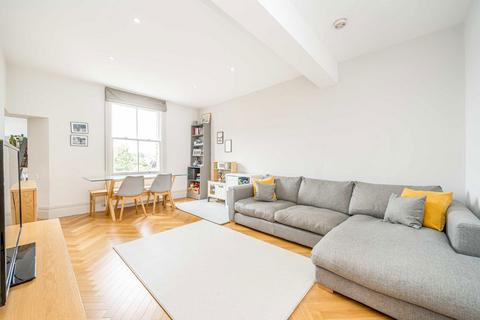 2 bedroom flat for sale, Kingston Road, Teddington TW11