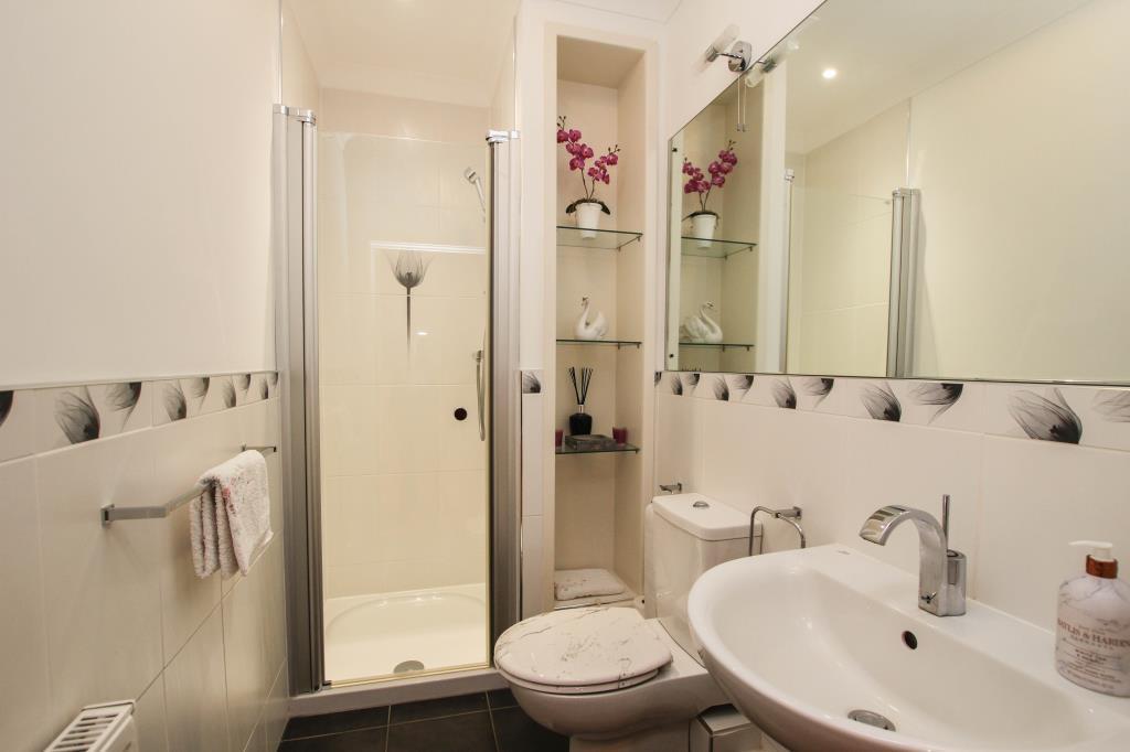 Shower2.JPG
