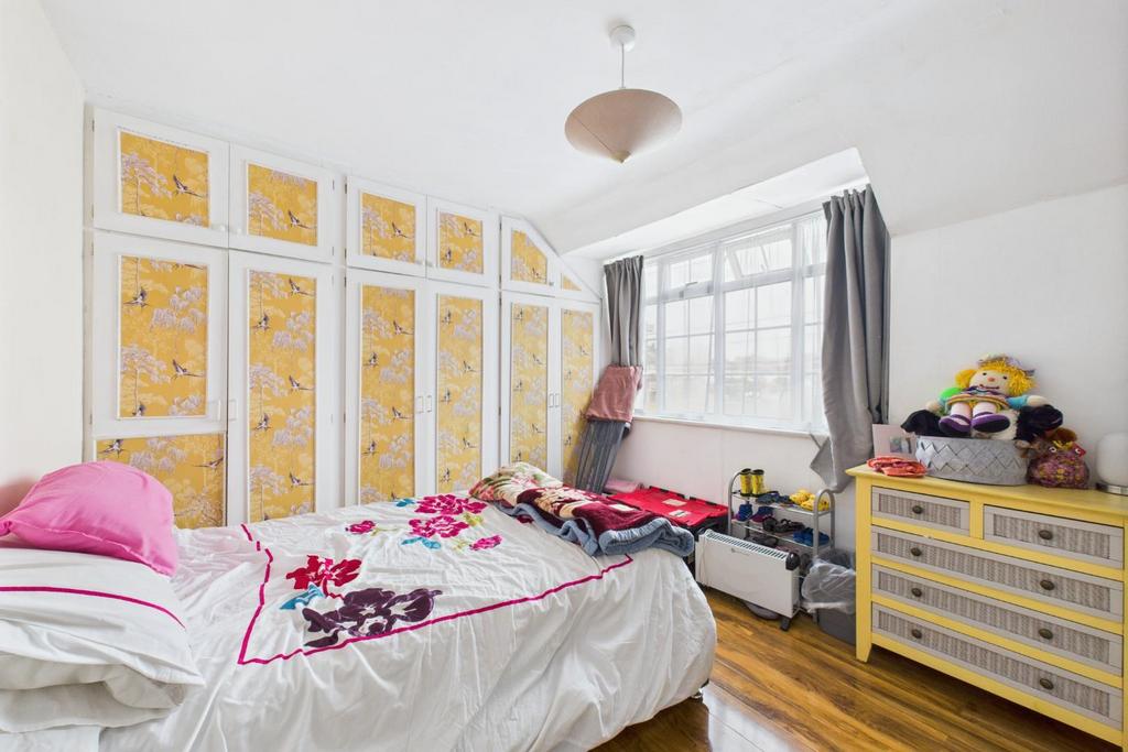CAM04106 G0-PR0162-STILL014.jpg