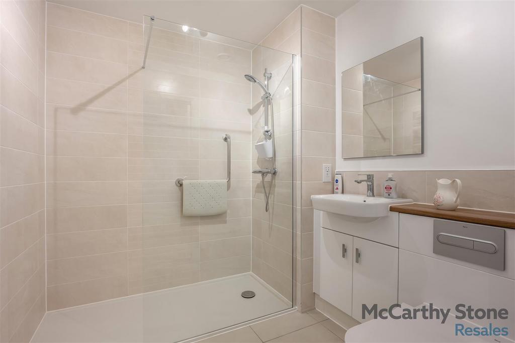 8658695-interior04.jpg