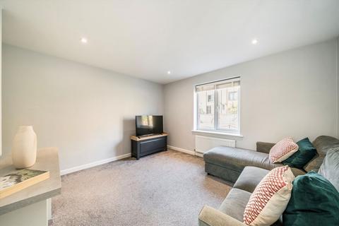 42 Waterman Way, London, E1W 2QW