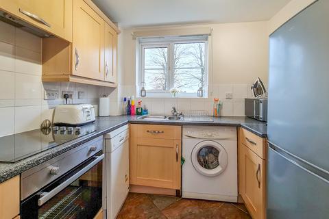 43 Sherriff Close, Esher, KT10 8AT