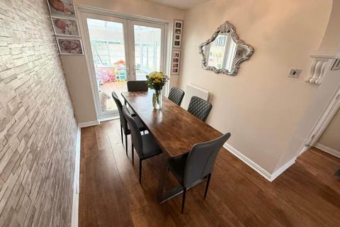 3 bedroom semi-detached house for sale, Hadleigh Close, Great Sankey