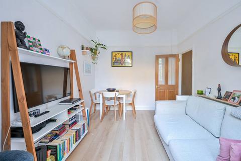 61a Sutherland Square, London, SE17 3EL