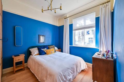 61a Sutherland Square, London, SE17 3EL