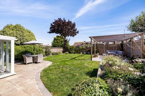 4 bedroom detached house for sale, Hardy Road, St Margarets-At-Cliffe, Dover, CT15