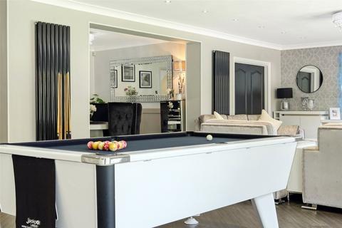 26 Cherrybrook, Southend-on-sea, SS1 3QZ