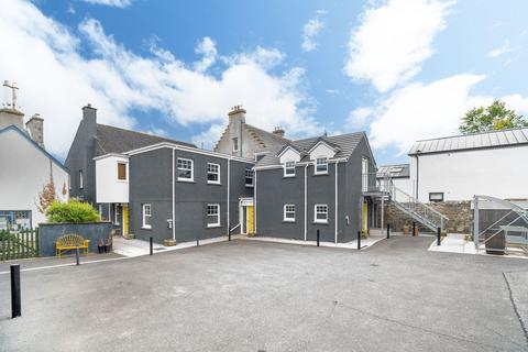 Mixed use for sale, 15-17 High Street Kingussie PH21 1HS