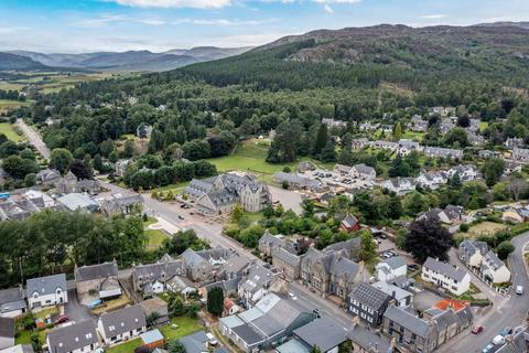 Mixed use for sale, 15-17 High Street Kingussie PH21 1HS