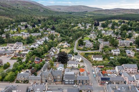 Mixed use for sale, 15-17 High Street Kingussie PH21 1HS