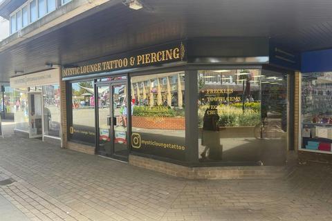 Office to rent, 114-128 Crockhamwell Rd Reading RG5 3JH