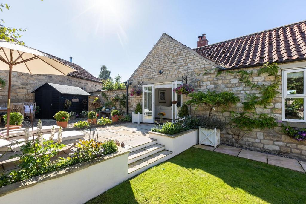 Low Farm External-10.jpg