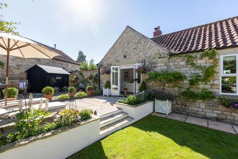 3 bedroom cottage for sale, East Street, Malton YO17