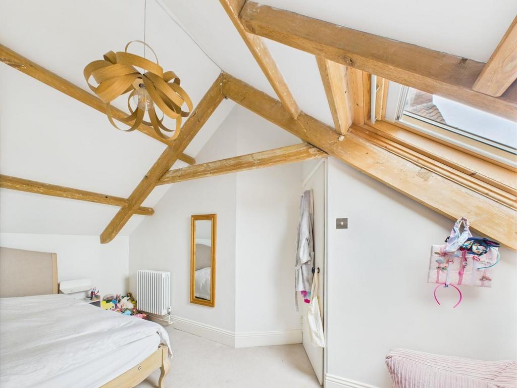 CAM04169 G0-PR0126-STILL031.jpg