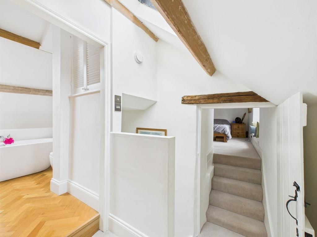 CAM04169 G0-PR0126-STILL025.jpg