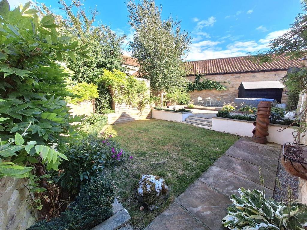 Whats App Image 2025-08-14 at 17.35.04 (2).jpeg