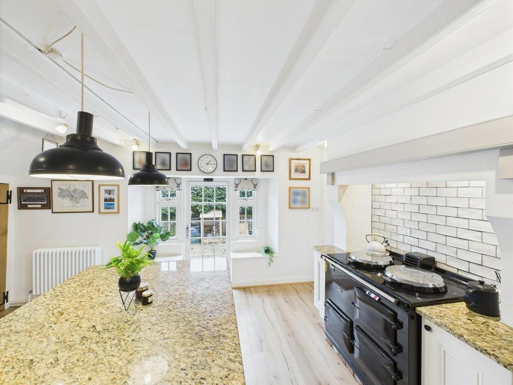 CAM04169 G0-PR0126-STILL014.jpg