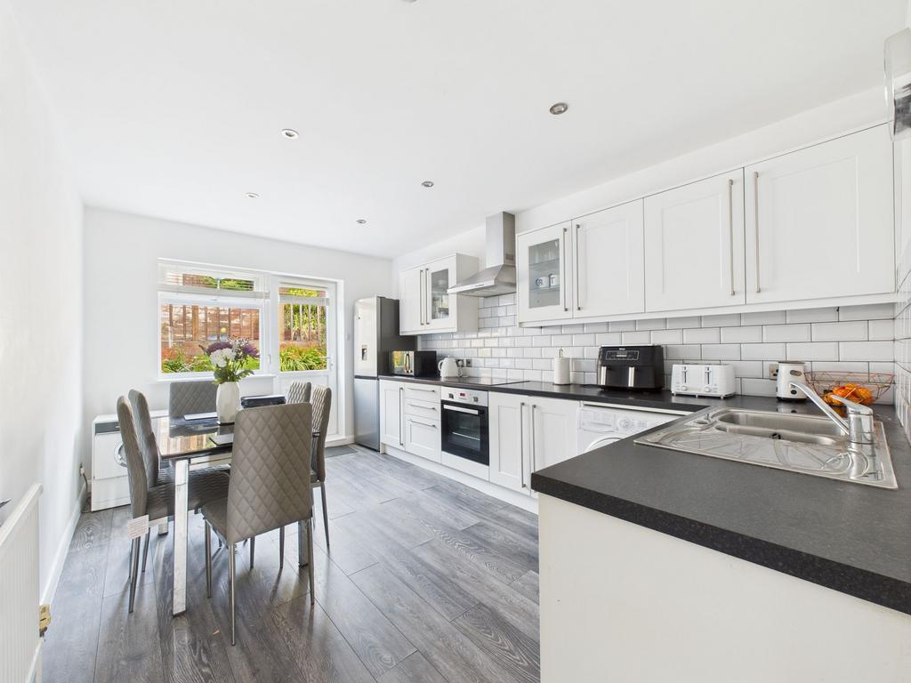 Dining/Kitchen