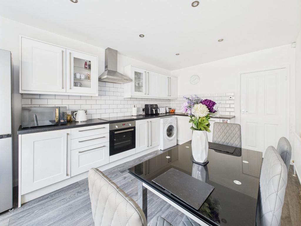 Dining/Kitchen
