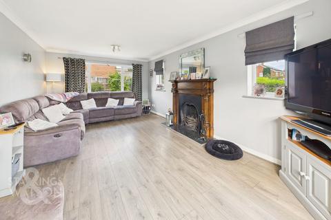 5 bedroom detached house for sale, Hunters Close, Blofield, Norwich