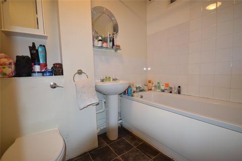 2 bedroom apartment to rent, Snowdrop Close, Chelmsford, CM1