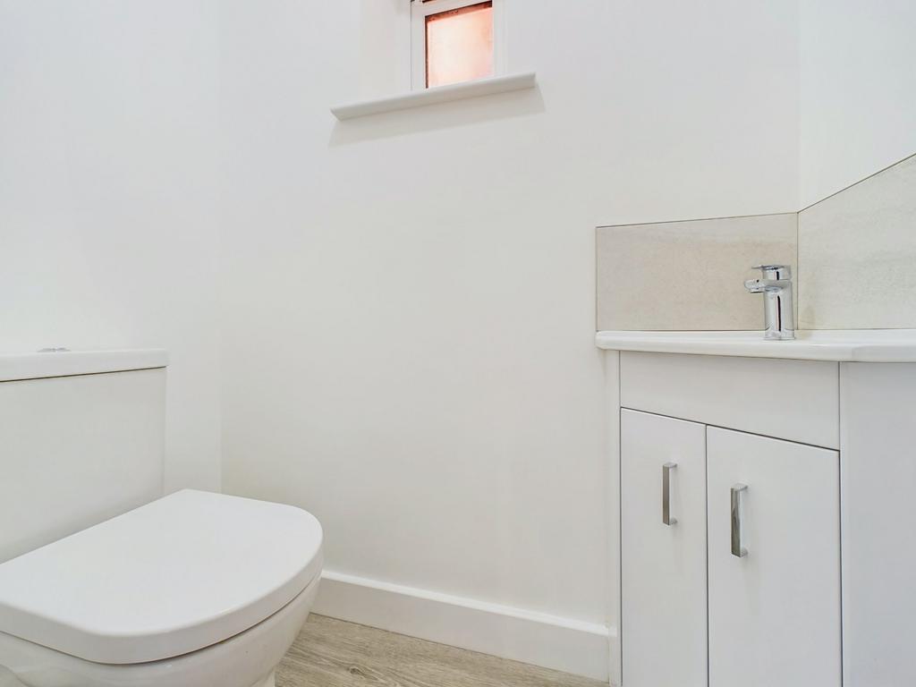 Example of Cloakroom/WC