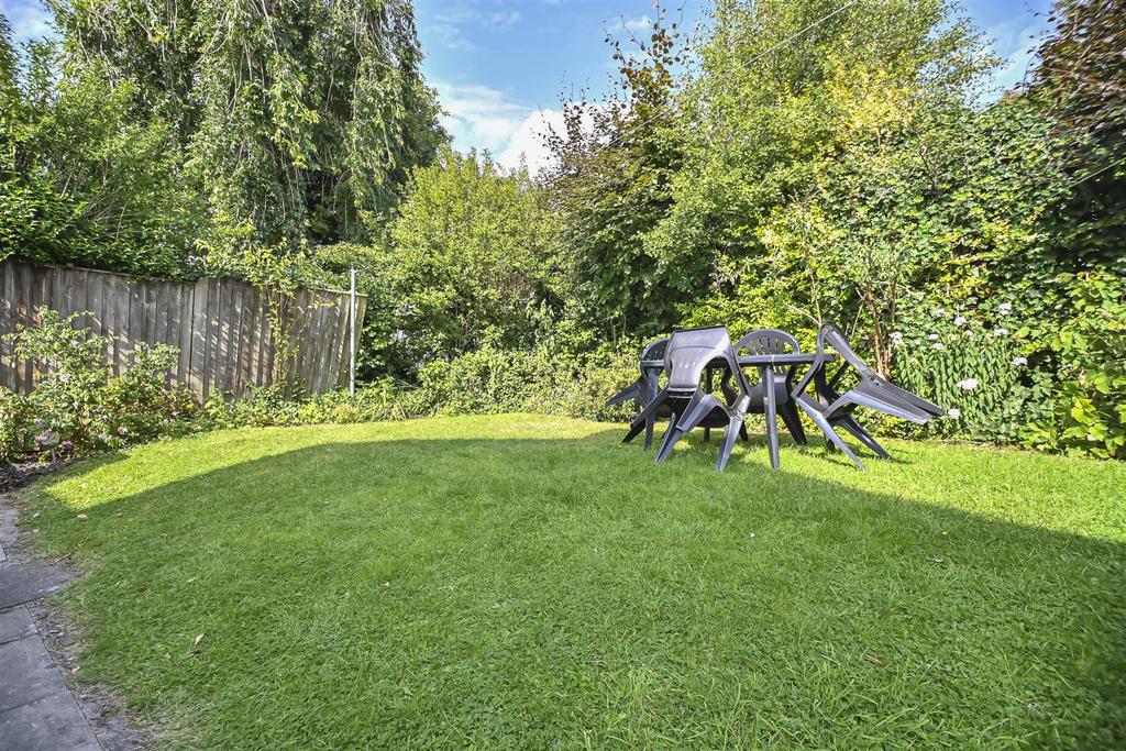 469 Warrington Road Garden (2).jpg